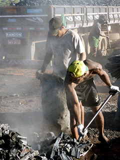 Carvoarias - São Miguel do Araguaia e Novo Planalto - Adélio. 026