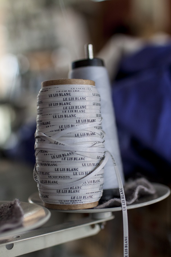 Roupas da Le Lis Blanc são fabricadas com escravidão