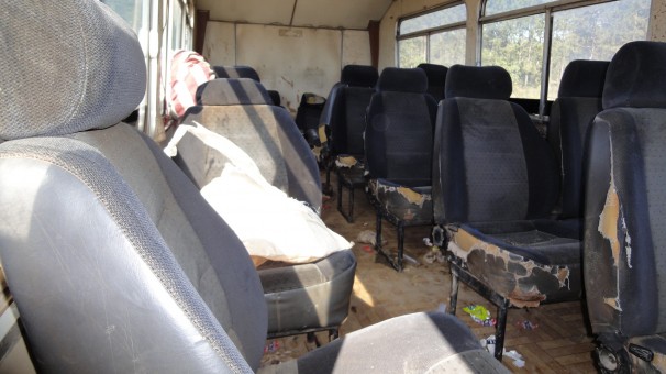 Ônibus em péssimas condições flagrado em fiscalização da região para transporte de trabalhadores