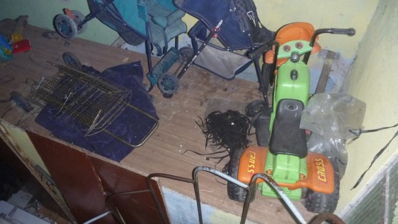 Cinco crianças e dois bebês viviam no alojamento em que o resgate aconteceu