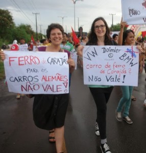 As alemãs Lisa Carstensen e Susanne Schultz durante ato
