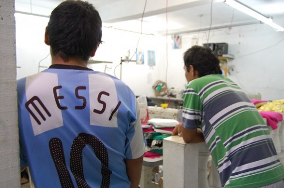 Trabalhadores resgatados costuravam peças da M. Officer