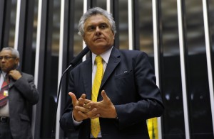 Ronaldo Caiado na tribuna do Congresso (Foto: Luis Macedo/ Câmara dos Deputados)