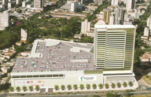 Trabalhadores foram empregados na construção de torre de shopping. Foto: Divulgação/Boulevard Shopping