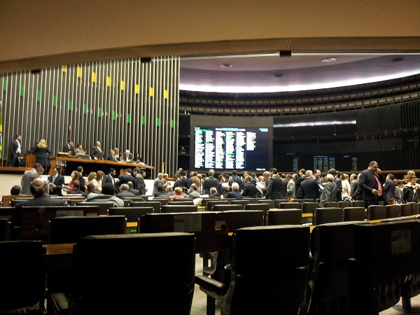 Onde estão os deputados que votaram a emenda do trabalho escravo?