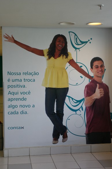 Mensagem pintada em parede de uma das unidades do Recife