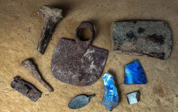 Antigas ferramentas encontrados na comunidade de São Benedito dos Colocados, Maranhão (Foto: Lilo Clareto/Repórter Brasil)