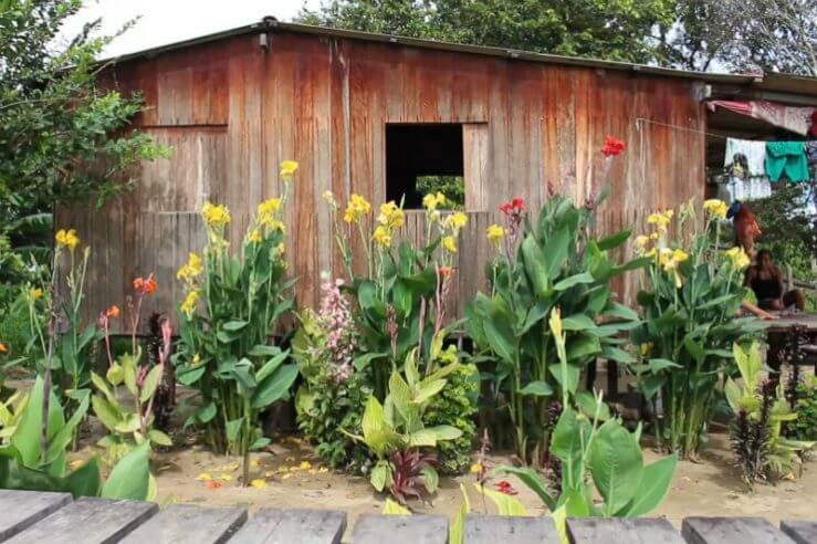 Casa em comunidade quilombola em Santarém. Foto: Mikaell Carvalho/Repórter Brasil