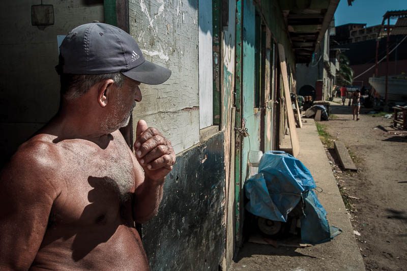 Praia de Bancários, na Ilha do Governador, guarda comunidade tradicional de pescadores artesanais. Foto: Marcio Isensee e Sá