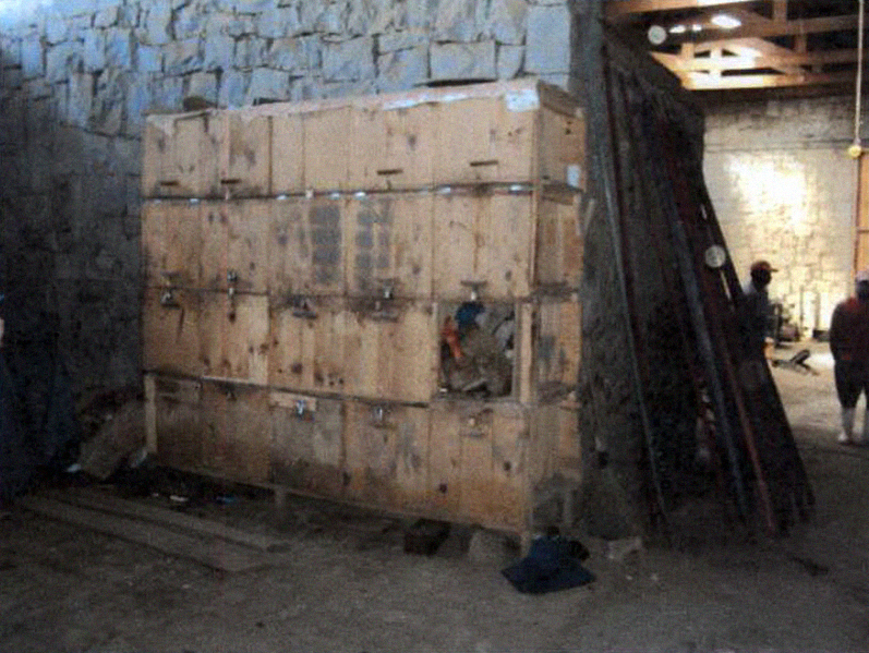 Armários onde trabalhadores deveriam guardar seus pertences. Foto: SRTE/SC