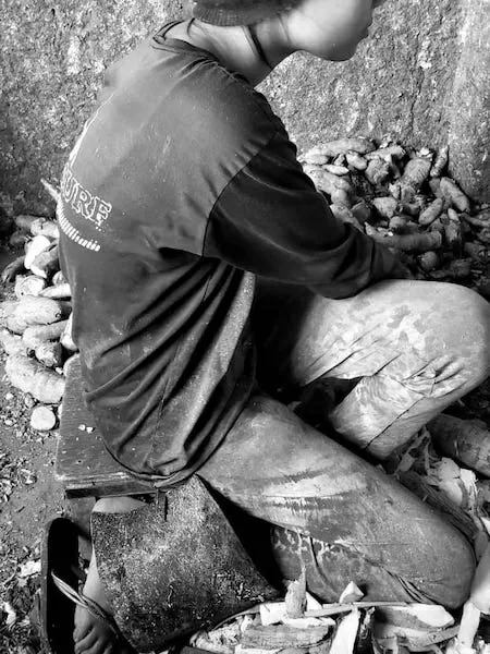 Adolescente resgatada da escravidão 