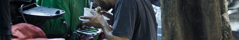 Uber e iFood encomendam pesquisa ‘viciada’ sobre rejeição da CLT por motoristas e entregadores, diz UFRJ